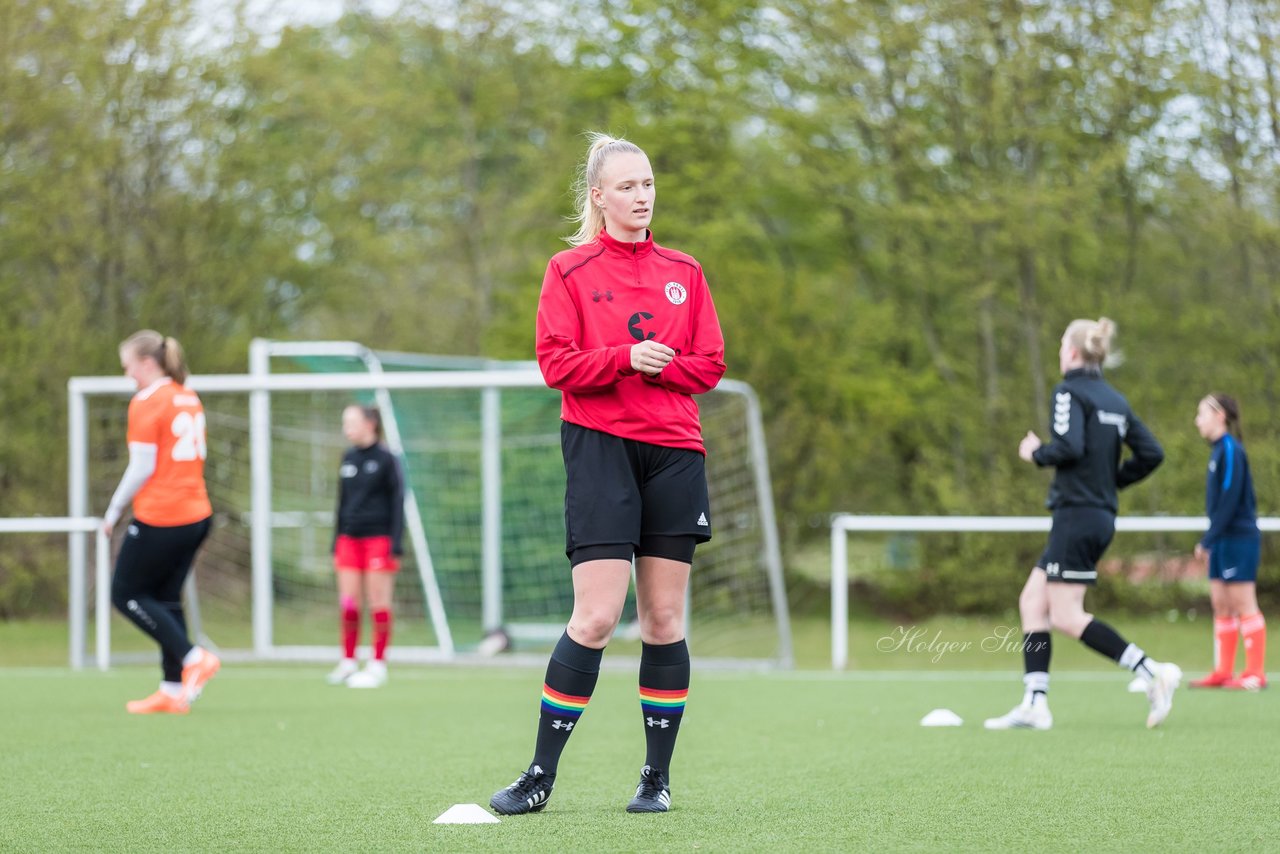 Bild 176 - Co-Trainerin der Frauen Nationalmannschaft Britta Carlson in Wahlstedt